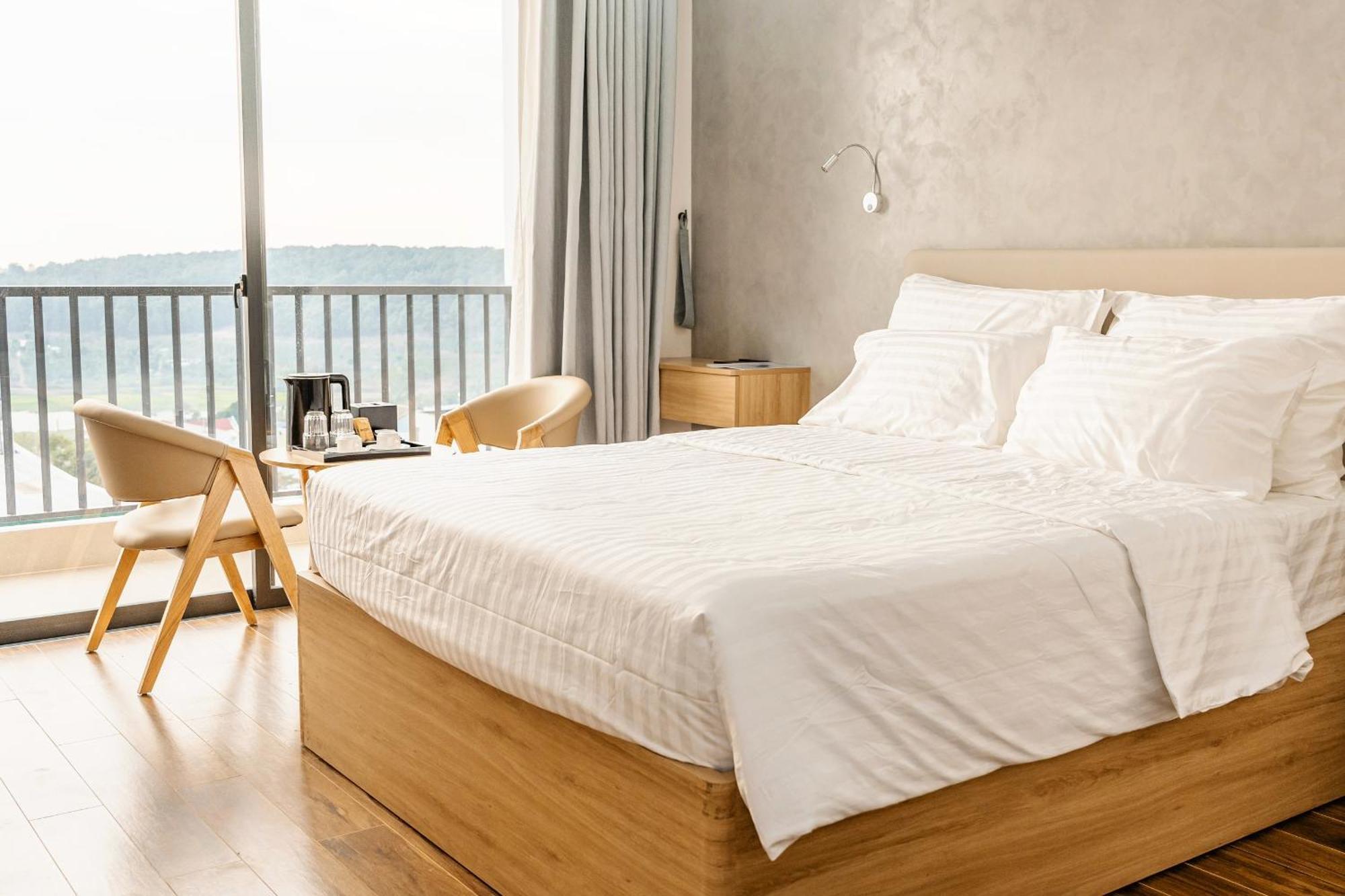 Diora Hotel Pleiku By Hos Kültér fotó